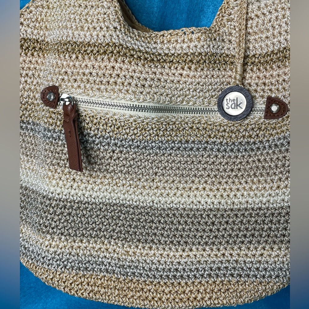 👜 The Sak Ombré Hobo Crochet Shoulder Bag. Ivory, Beige and Gray Stripes. 👜 - Picture 15 of 15